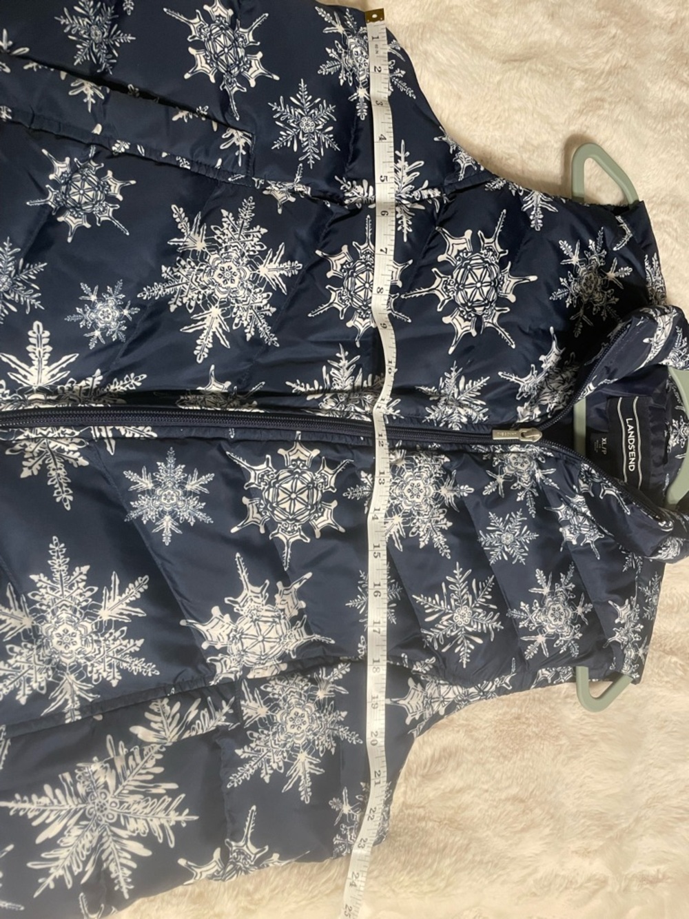 Lands' End Navy Snowflake Quilted Puffer Vest - Picture 5 of 11